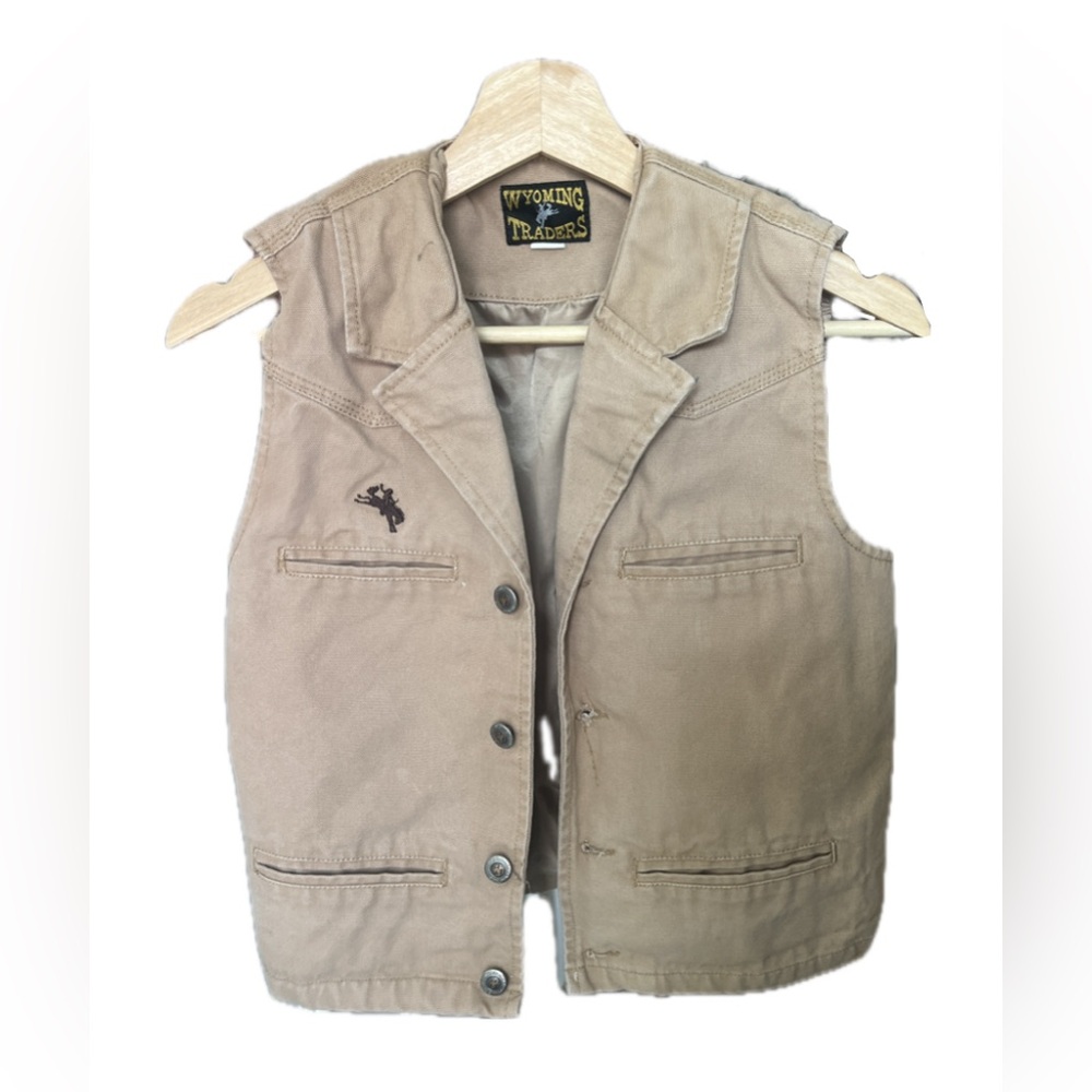 Women’s Wyoming Trader, light brown collared vest. Size: XS.
